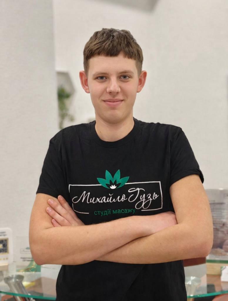 масажист Києва Михайло